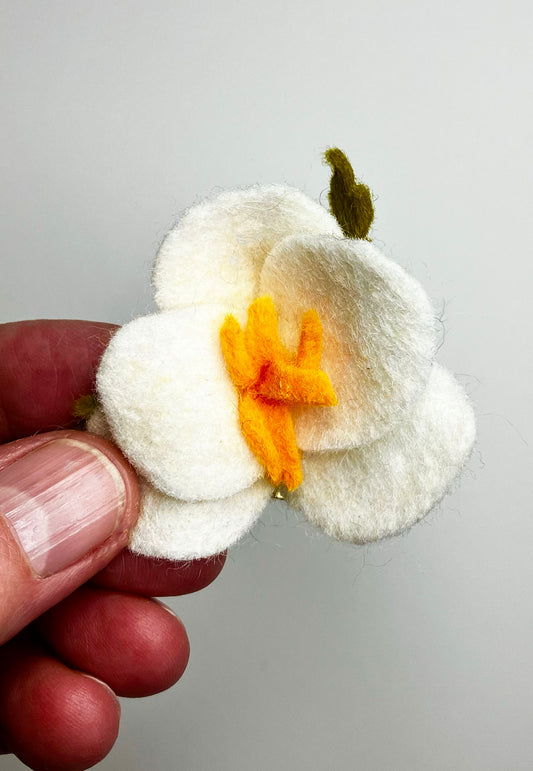 Flower Pin - White